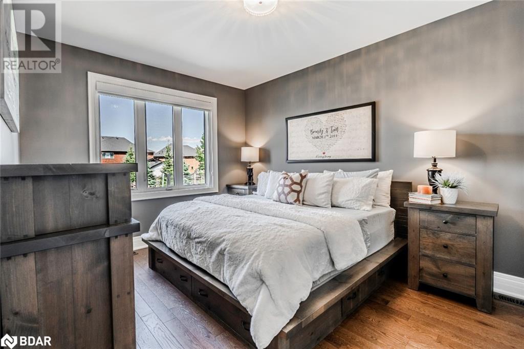 Photo 7 of 23 Curtis Way, Springwater ON