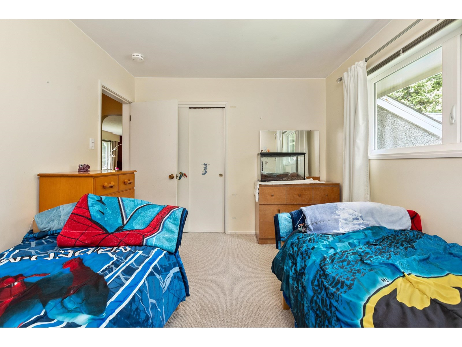 Photo 18 of 14093 Magdalen Avenue, White Rock BC