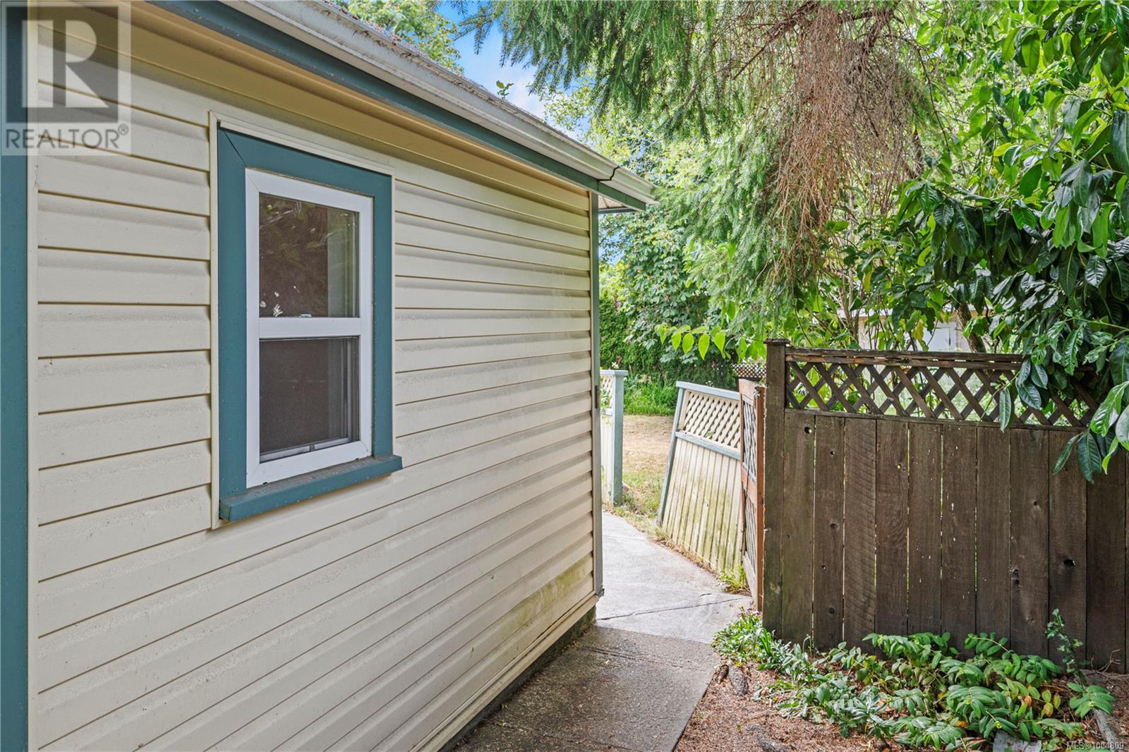Photo 36 of 3170 Frechette St, Saanich BC
