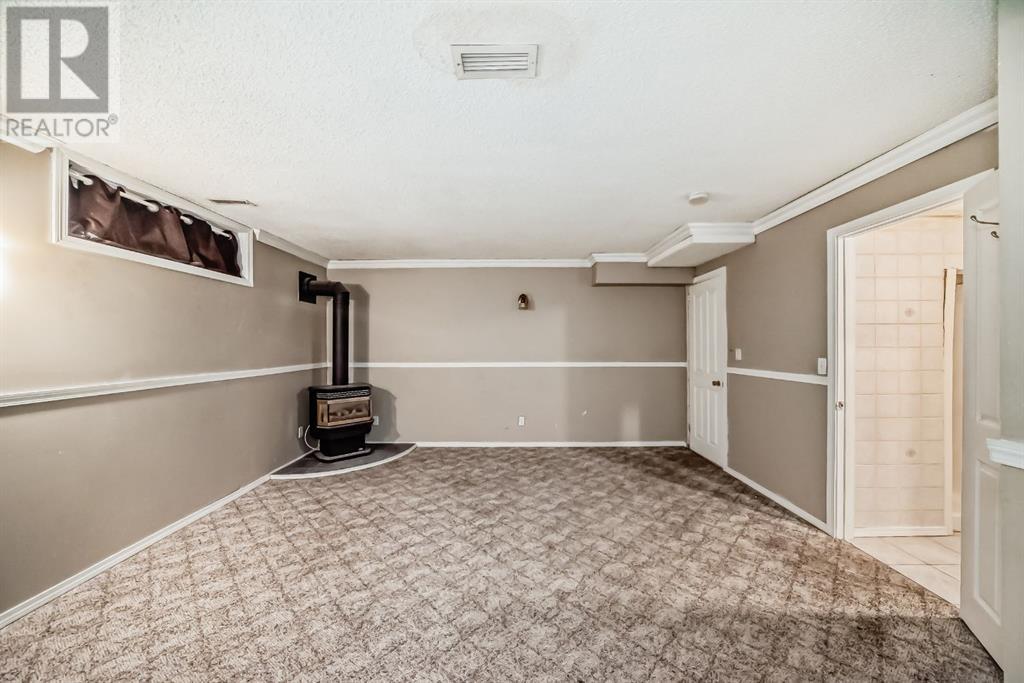 Single Family House for Sale in  Erin Woods Drive SE Erin Woods Calgary 