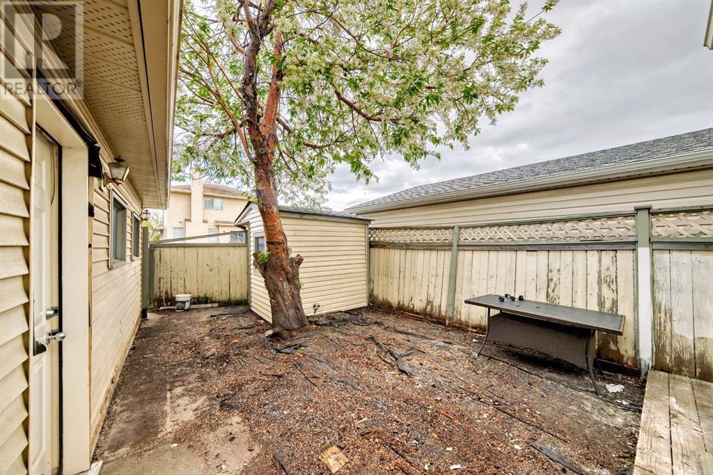 Single Family House for Sale in  Erin Woods Drive SE Erin Woods Calgary 