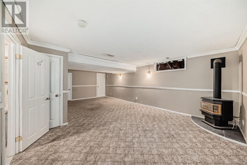 Single Family House for Sale in  Erin Woods Drive SE Erin Woods Calgary 
