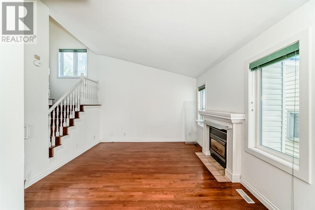 Single Family House for Sale in  Erin Woods Drive SE Erin Woods Calgary 