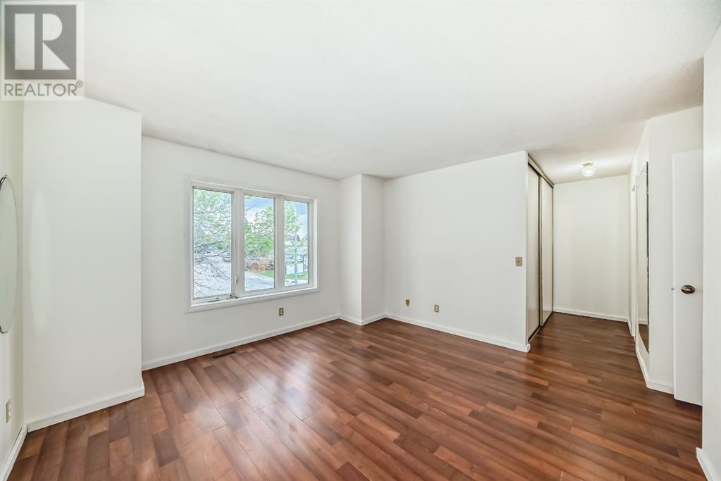 Single Family House for Sale in  Erin Woods Drive SE Erin Woods Calgary 