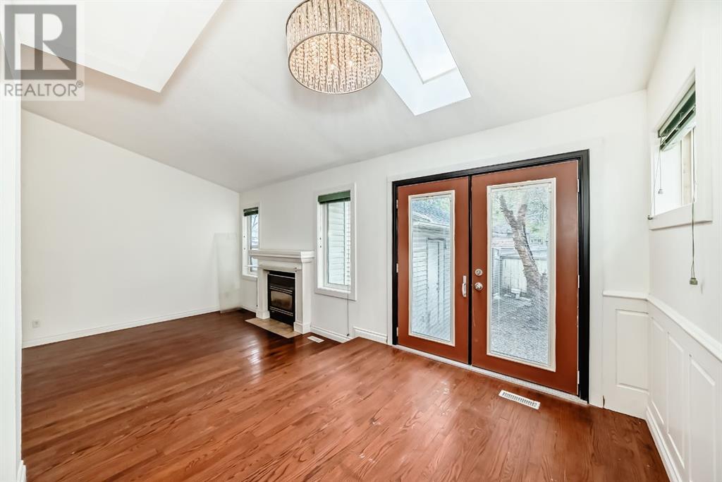 Single Family House for Sale in  Erin Woods Drive SE Erin Woods Calgary 