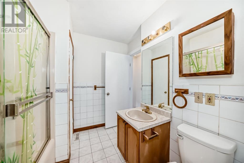 Single Family House for Sale in  Erin Woods Drive SE Erin Woods Calgary 