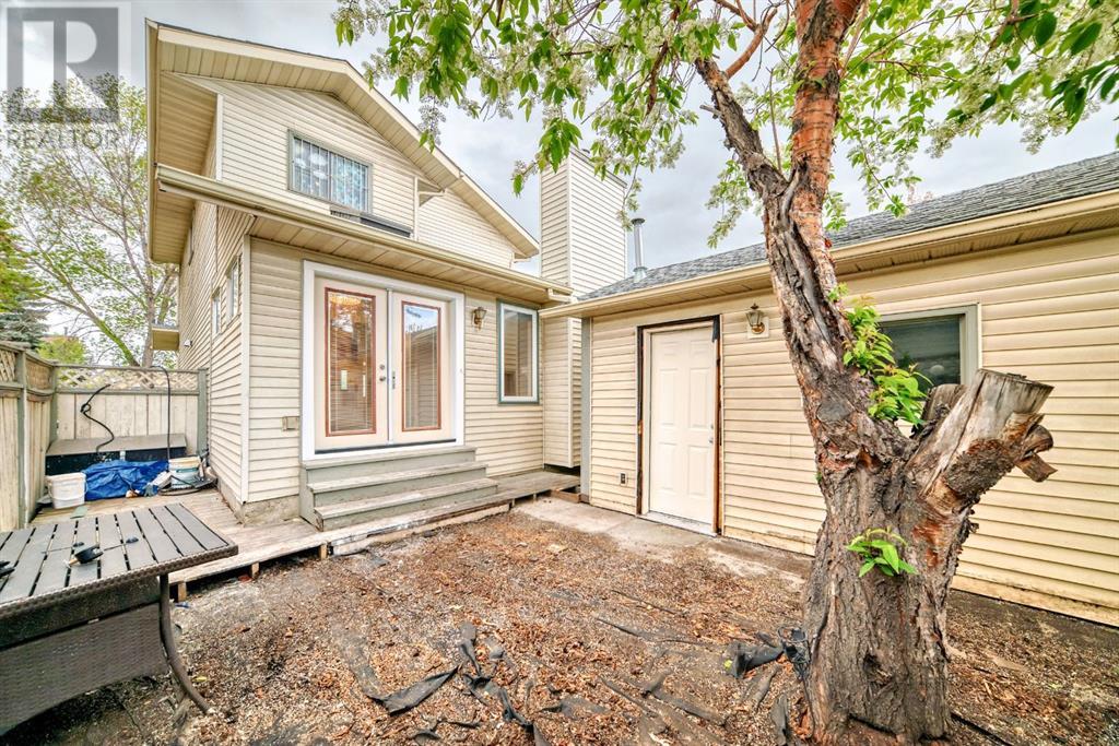 Single Family House for Sale in  Erin Woods Drive SE Erin Woods Calgary 