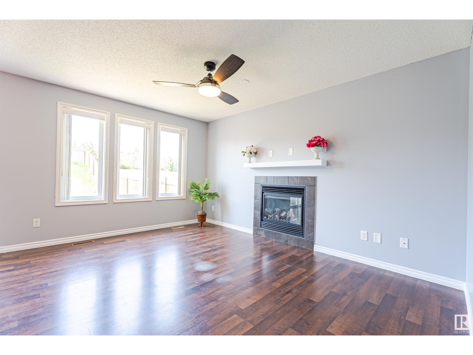 Photo 11 of 3730 9 St Nw, Edmonton AB