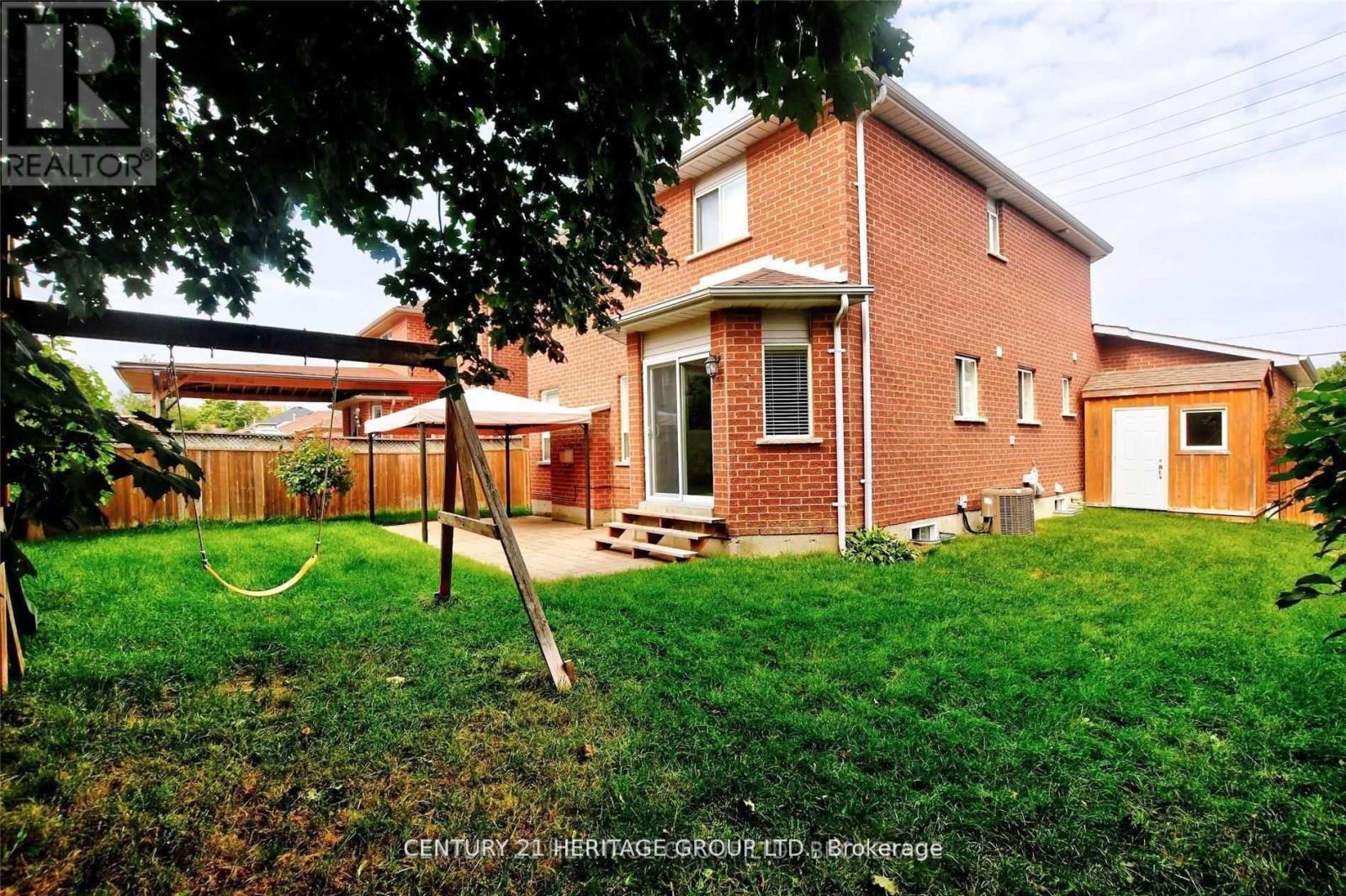 Single Family House for Sale in  FERNDALE DRIVE N Barrie (Northwest) 