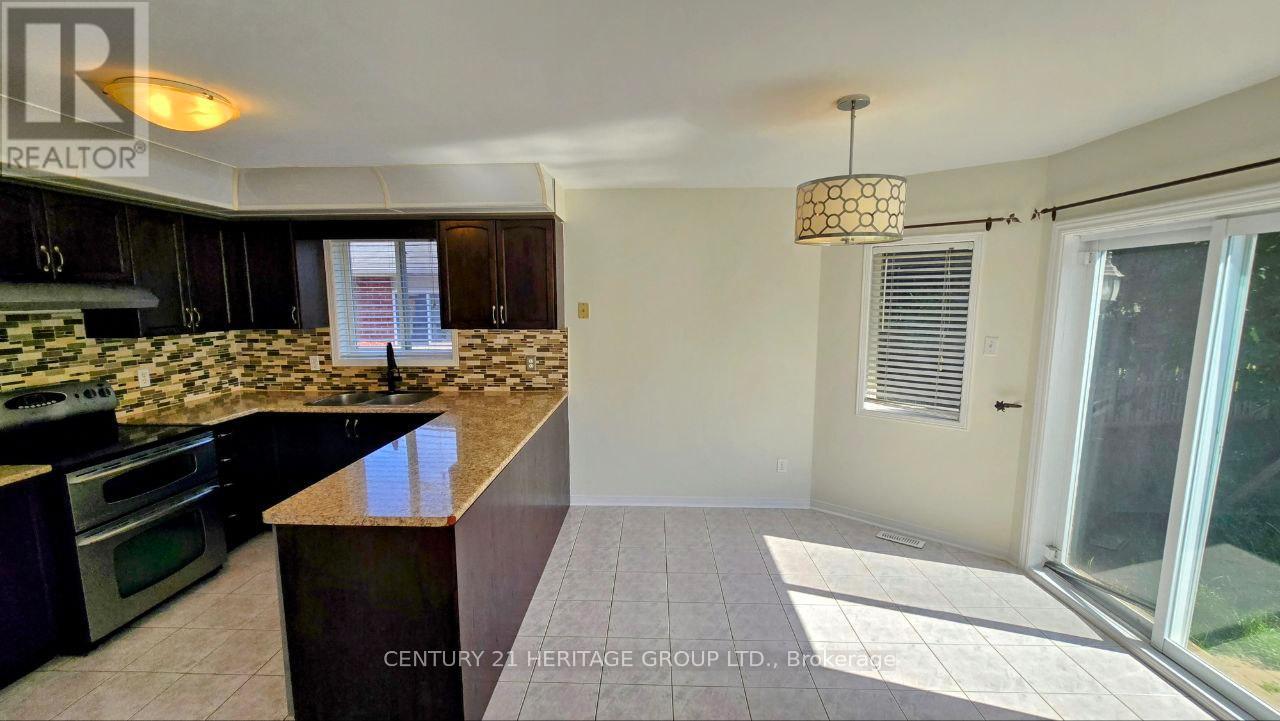Single Family House for Sale in  FERNDALE DRIVE N Barrie (Northwest) 