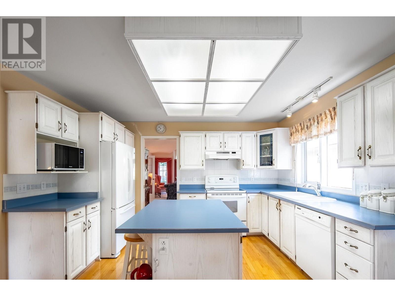 Photo 11 of 595 Yates Road Unit 38, Kelowna BC