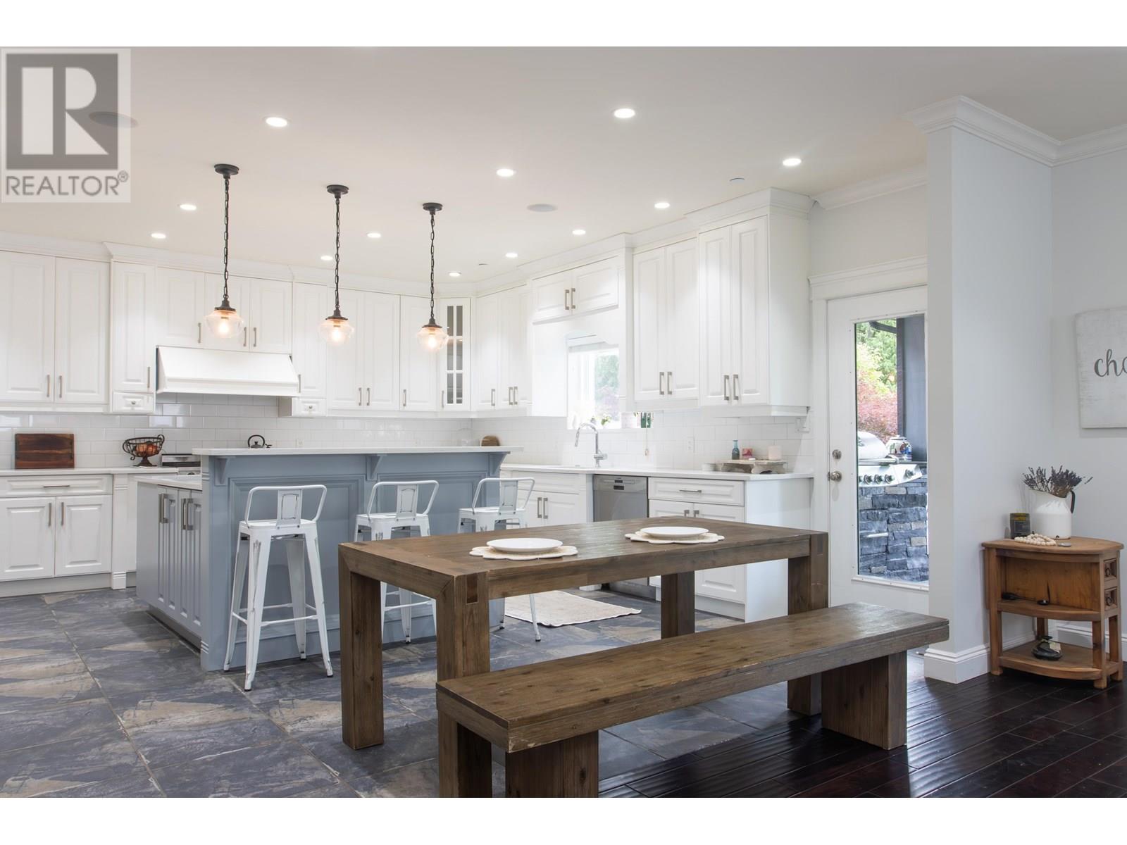 1020 JAY CRESCENT, Squamish real estate listing R3009930
