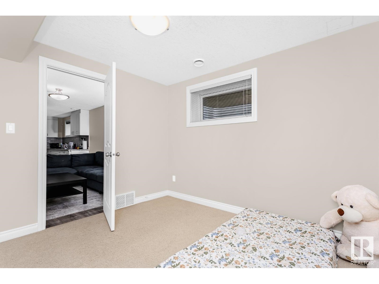 Photo 38 of 6736 11 Av Sw, Edmonton AB