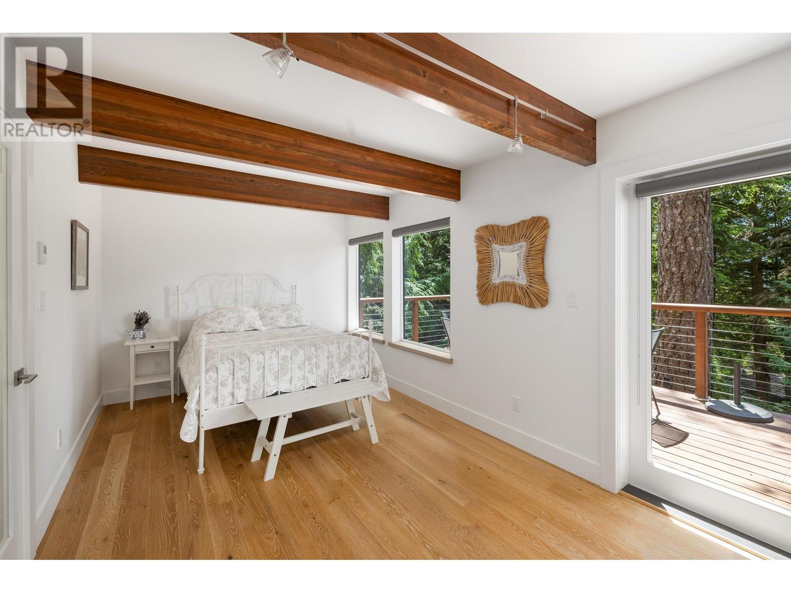 170 SUNSET DRIVE, Lions Bay