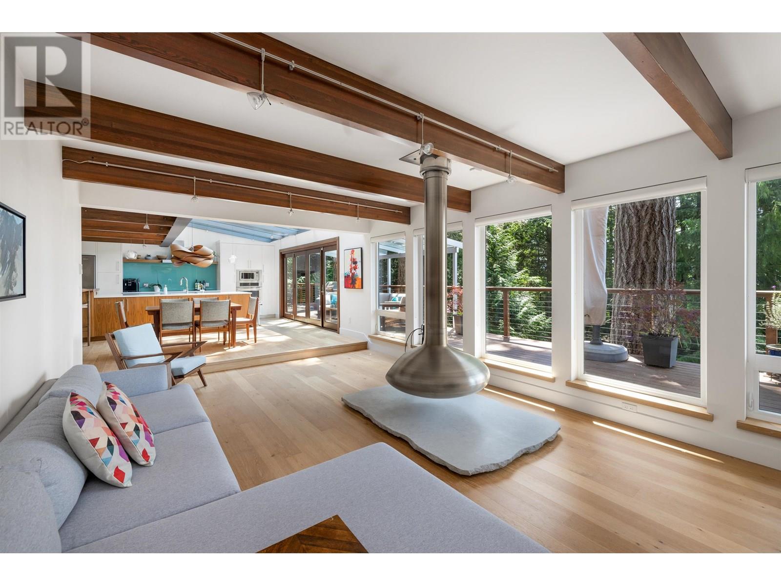 170 SUNSET DRIVE, Lions Bay