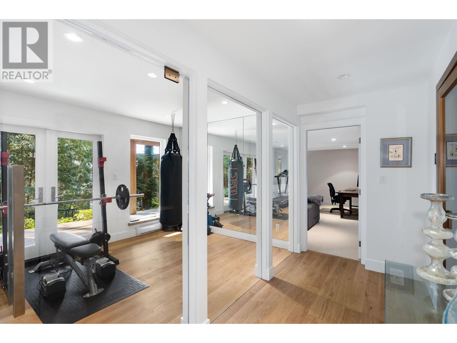 170 SUNSET DRIVE, Lions Bay