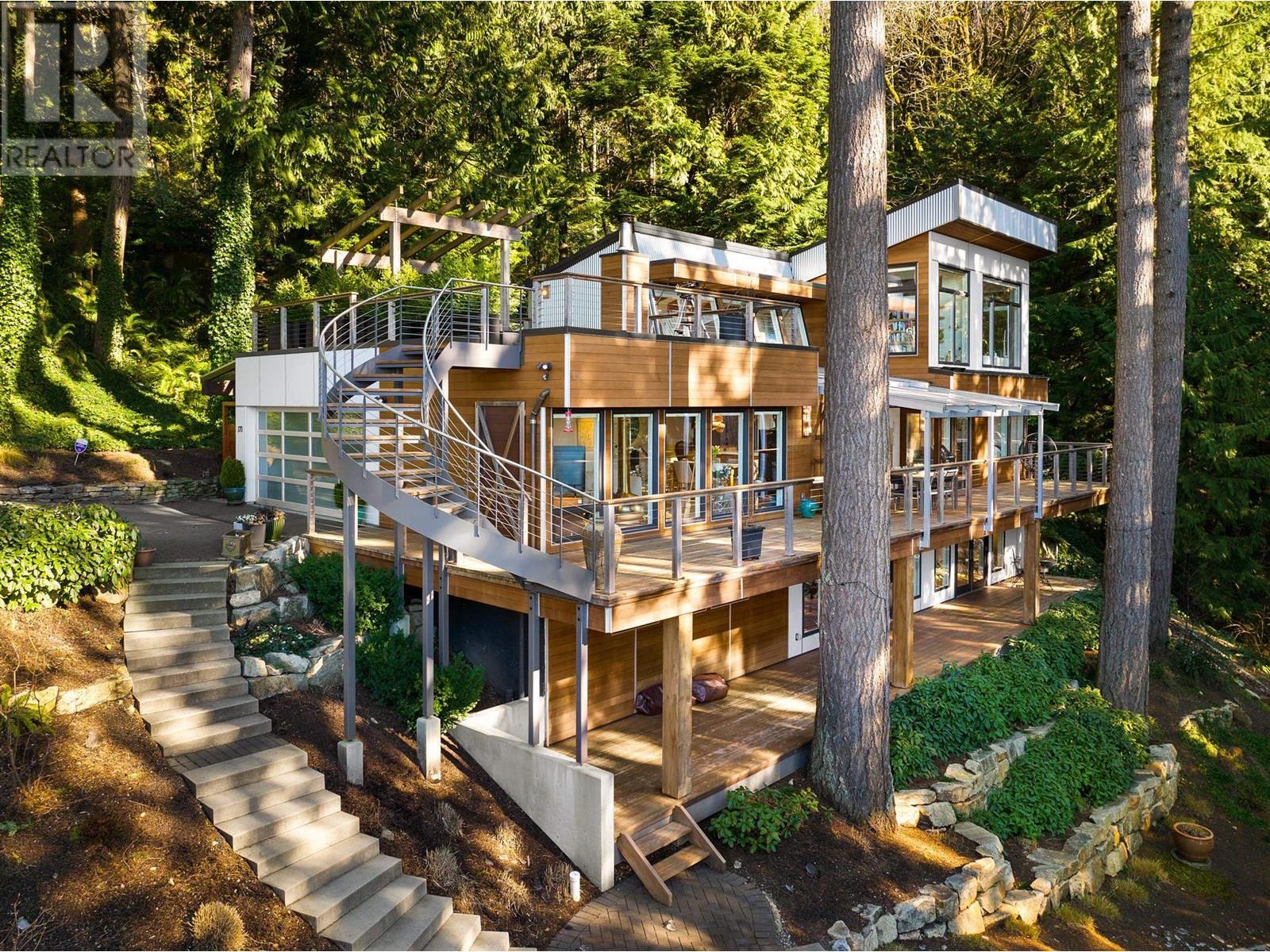170 SUNSET DRIVE, Lions Bay