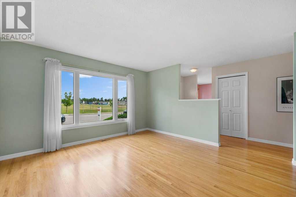 Single Family House Bungalow for Sale in  Grafton Drive SW Glamorgan Calgary 