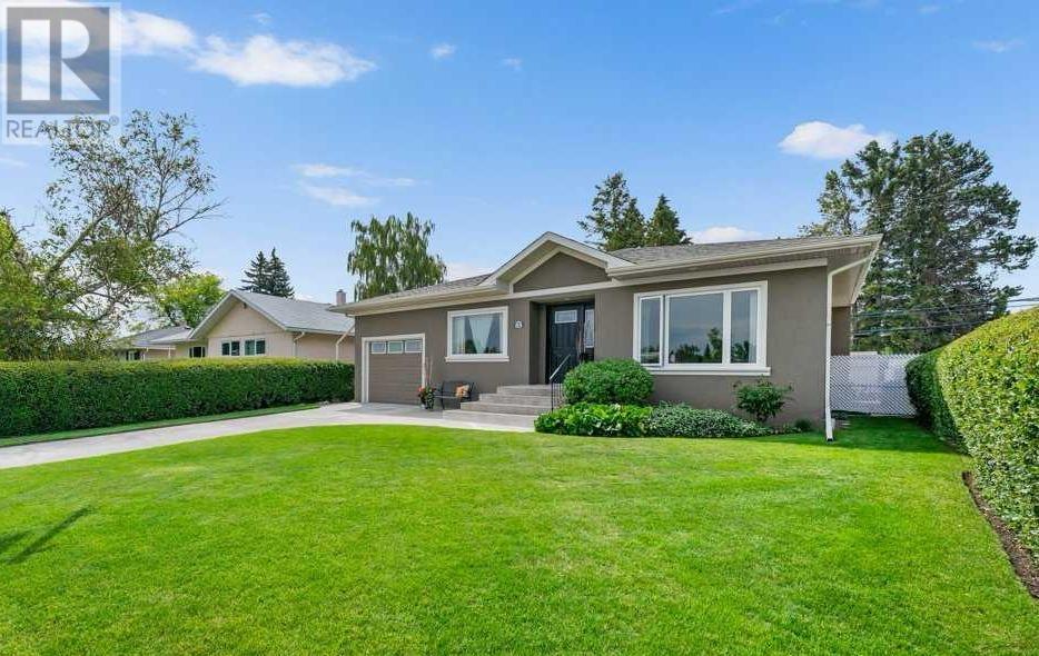 Single Family House Bungalow for Sale in  Grafton Drive SW Glamorgan Calgary 