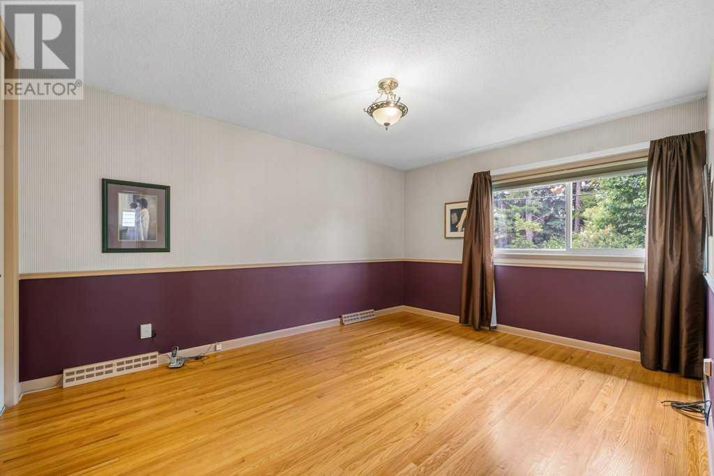 Single Family House Bungalow for Sale in  Grafton Drive SW Glamorgan Calgary 