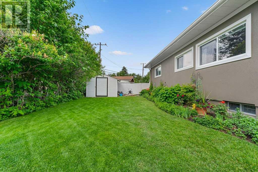 Single Family House Bungalow for Sale in  Grafton Drive SW Glamorgan Calgary 
