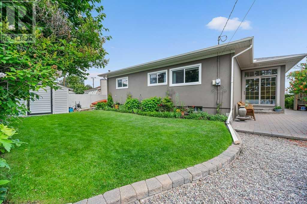 Single Family House Bungalow for Sale in  Grafton Drive SW Glamorgan Calgary 