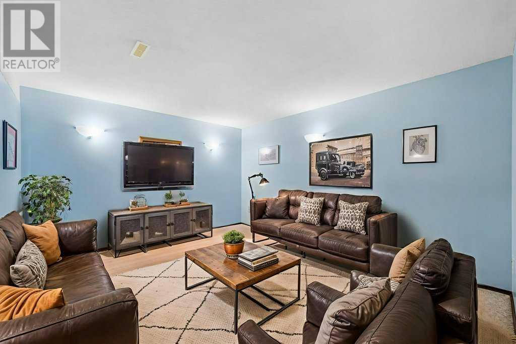 Single Family House Bungalow for Sale in  Grafton Drive SW Glamorgan Calgary 