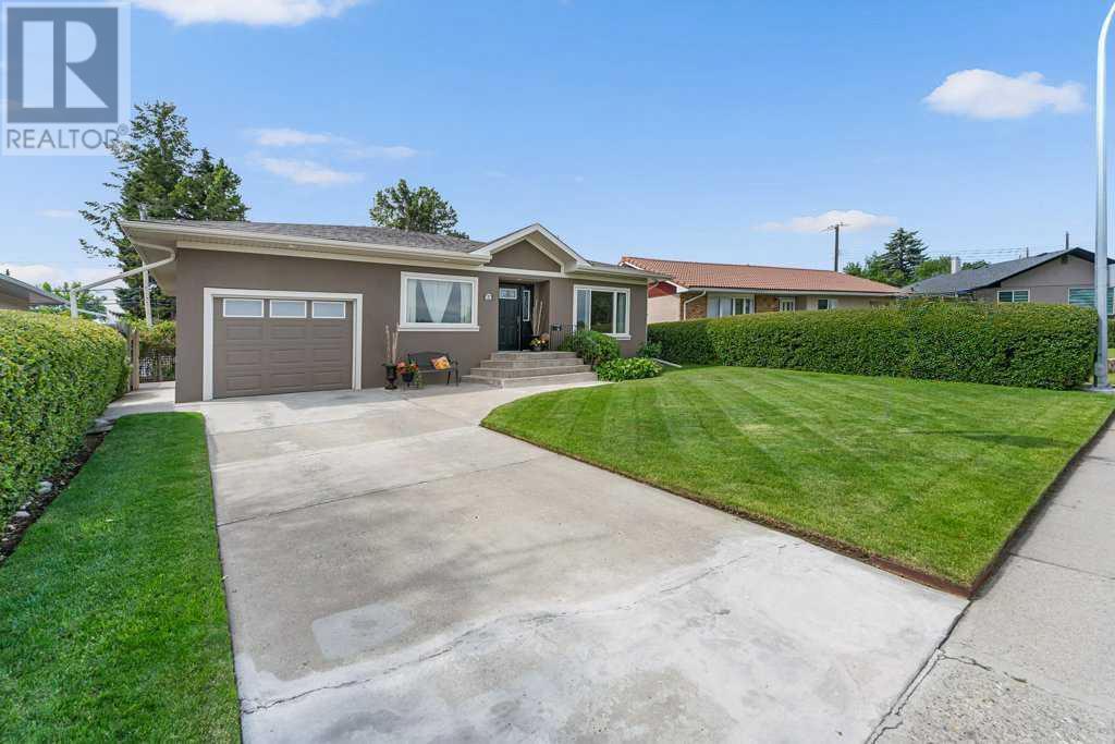 Single Family House Bungalow for Sale in  Grafton Drive SW Glamorgan Calgary 