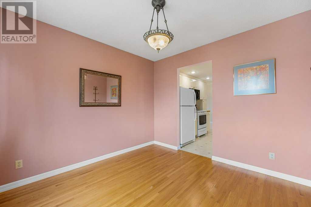 Single Family House Bungalow for Sale in  Grafton Drive SW Glamorgan Calgary 