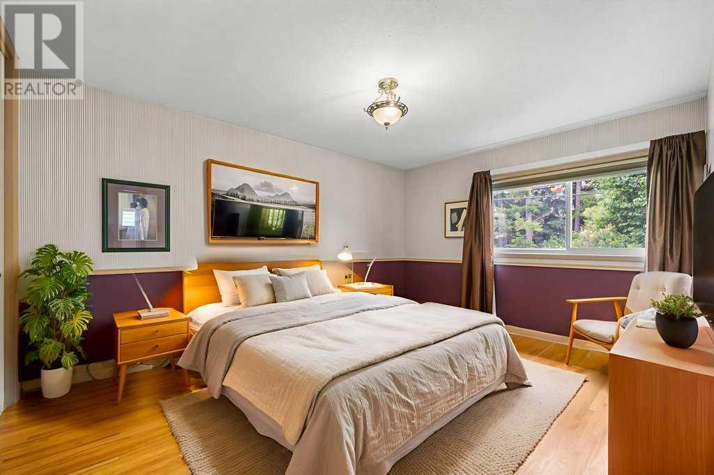 Single Family House Bungalow for Sale in  Grafton Drive SW Glamorgan Calgary 