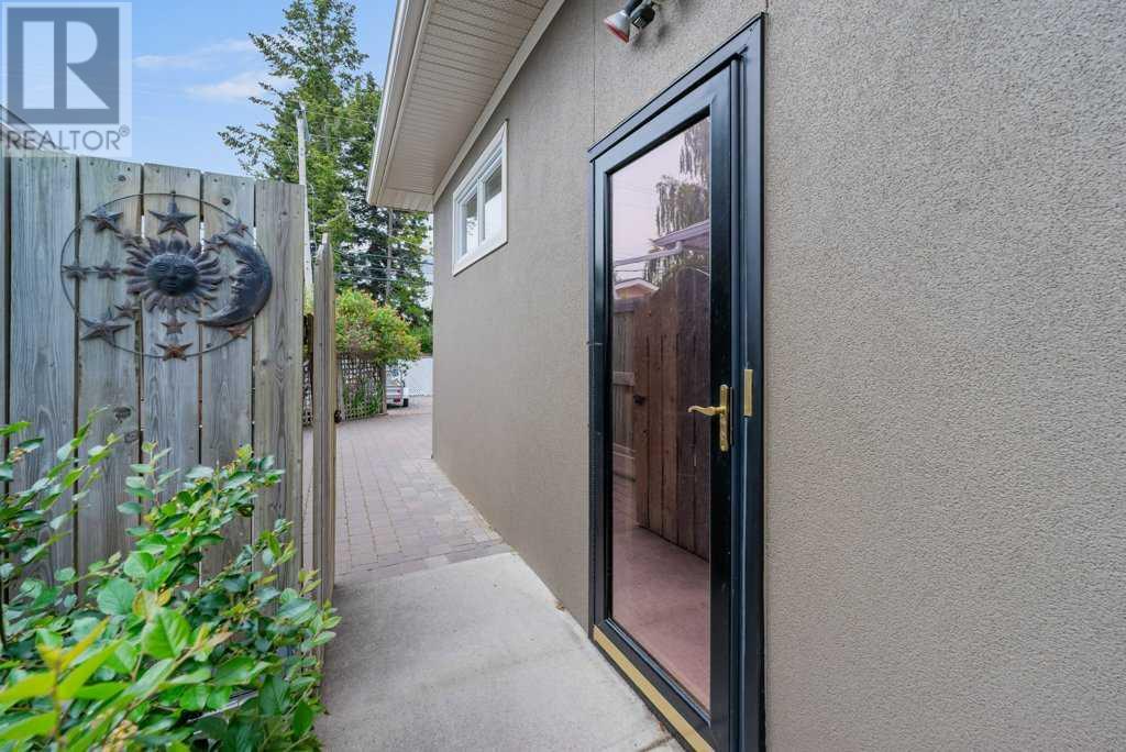 Single Family House Bungalow for Sale in  Grafton Drive SW Glamorgan Calgary 