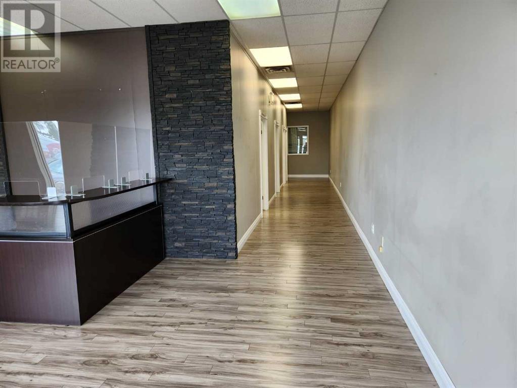 Photo 3 of 116 4402 52 Avenue, Lloydminster AB