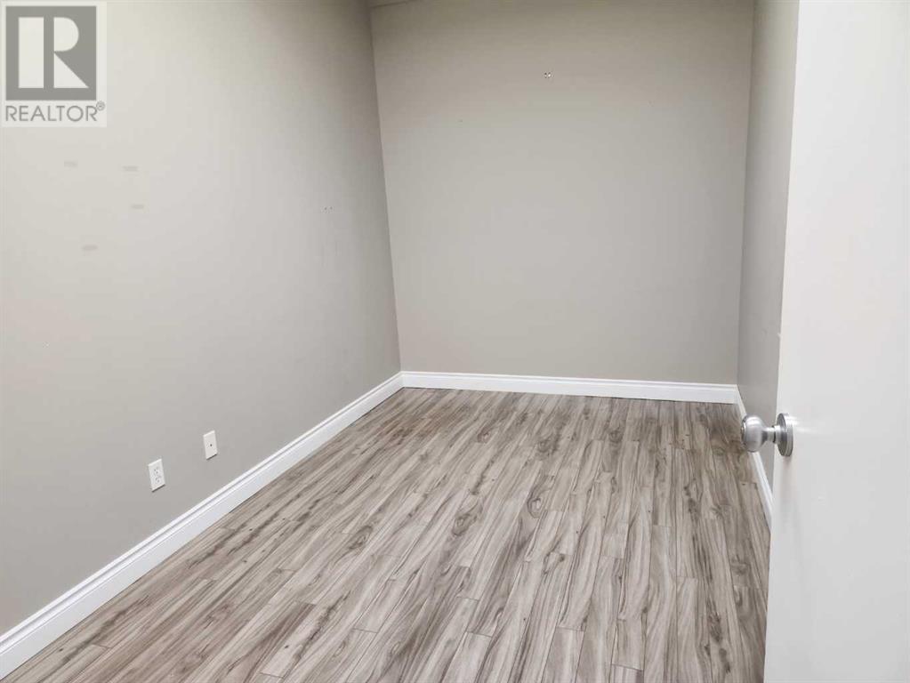 Photo 6 of 116 4402 52 Avenue, Lloydminster AB