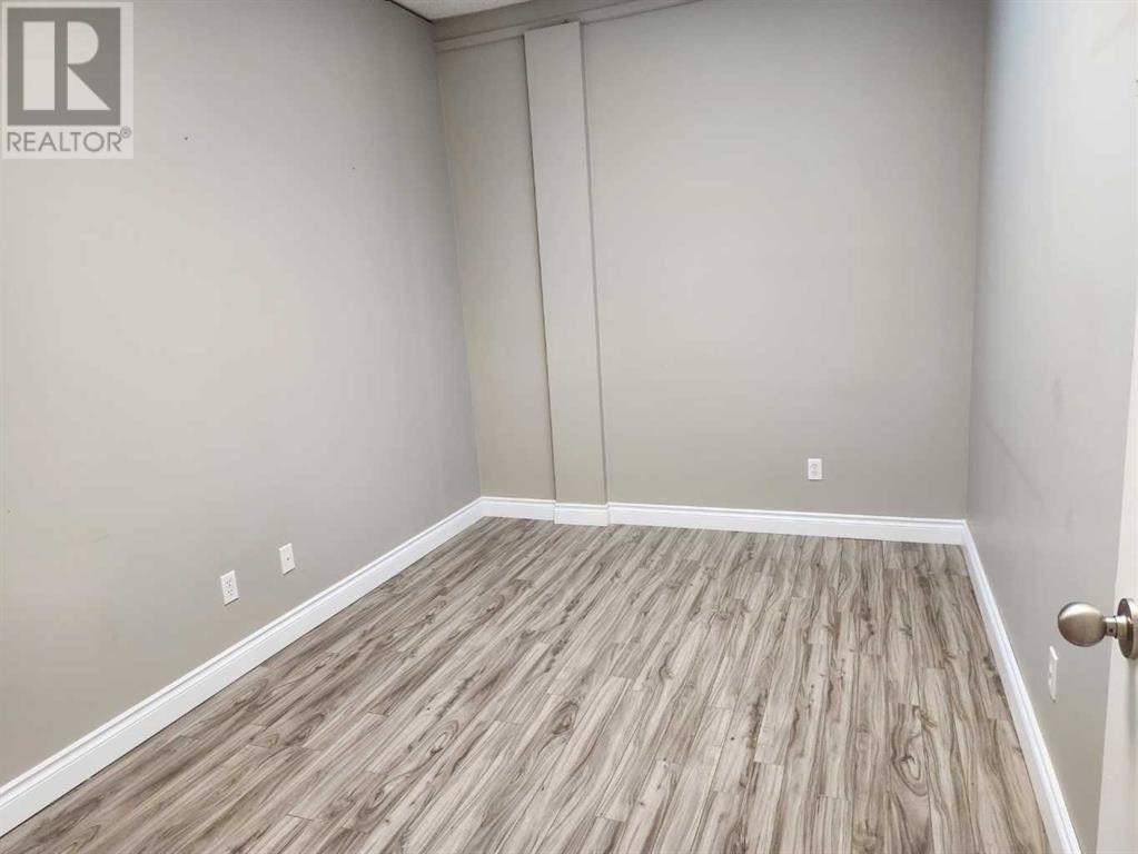Photo 7 of 116 4402 52 Avenue, Lloydminster AB