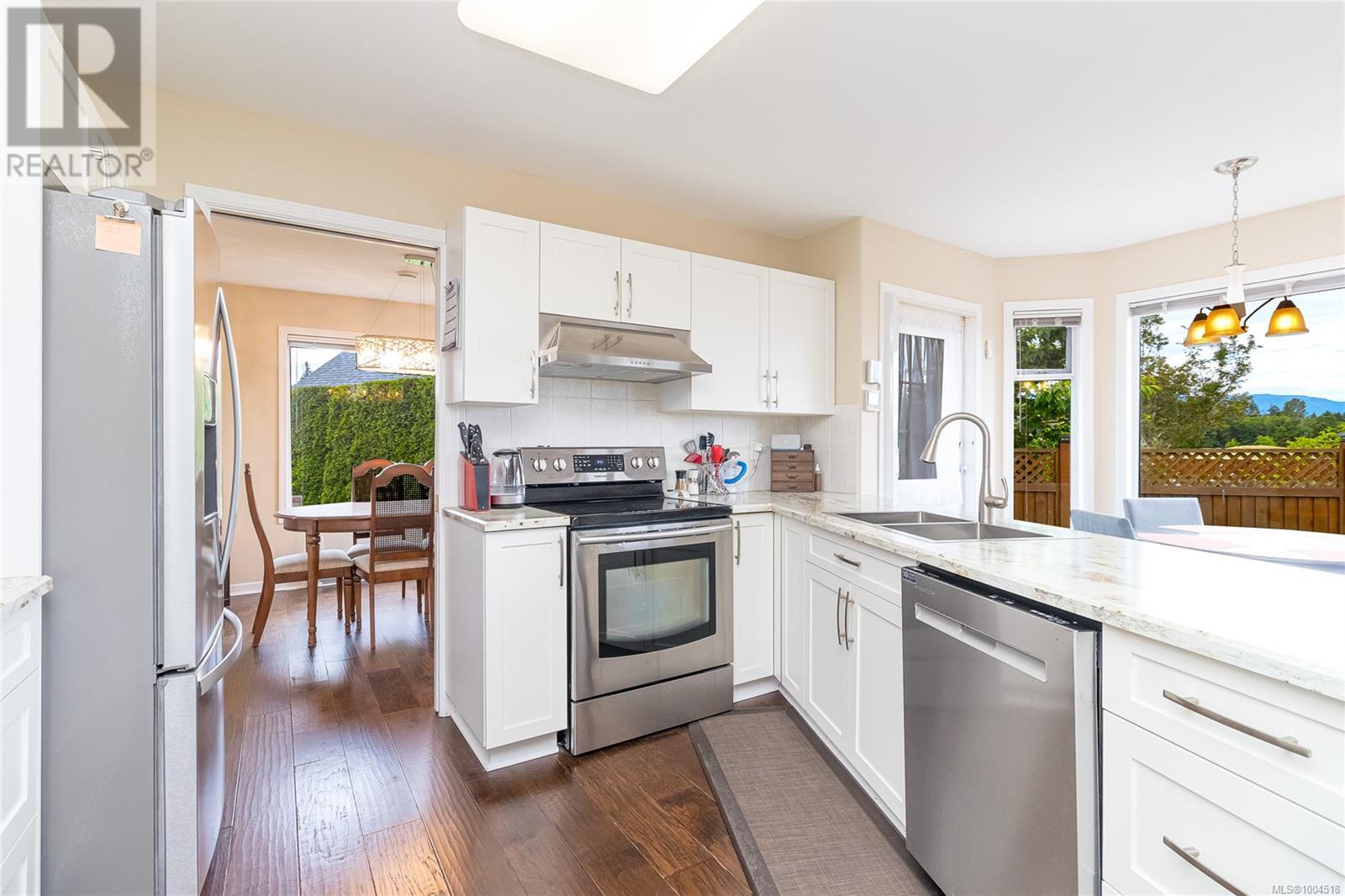 Photo 18 of 639 Eagle Tree Close, Parksville BC