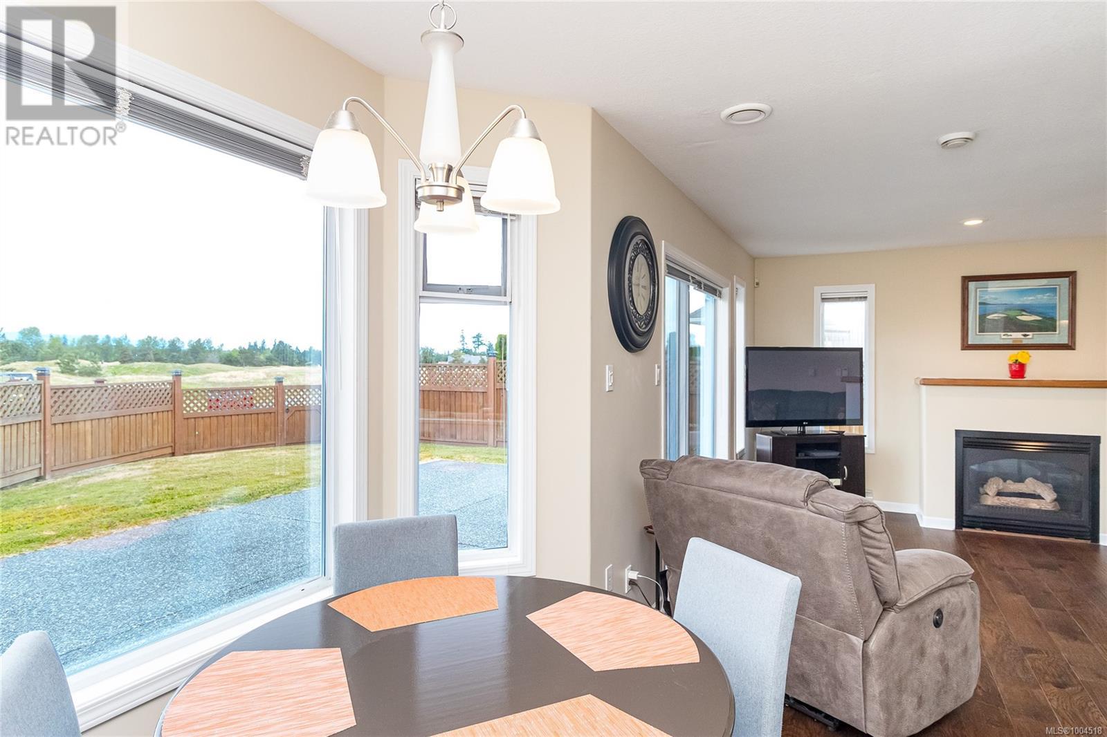 Photo 23 of 639 Eagle Tree Close, Parksville BC