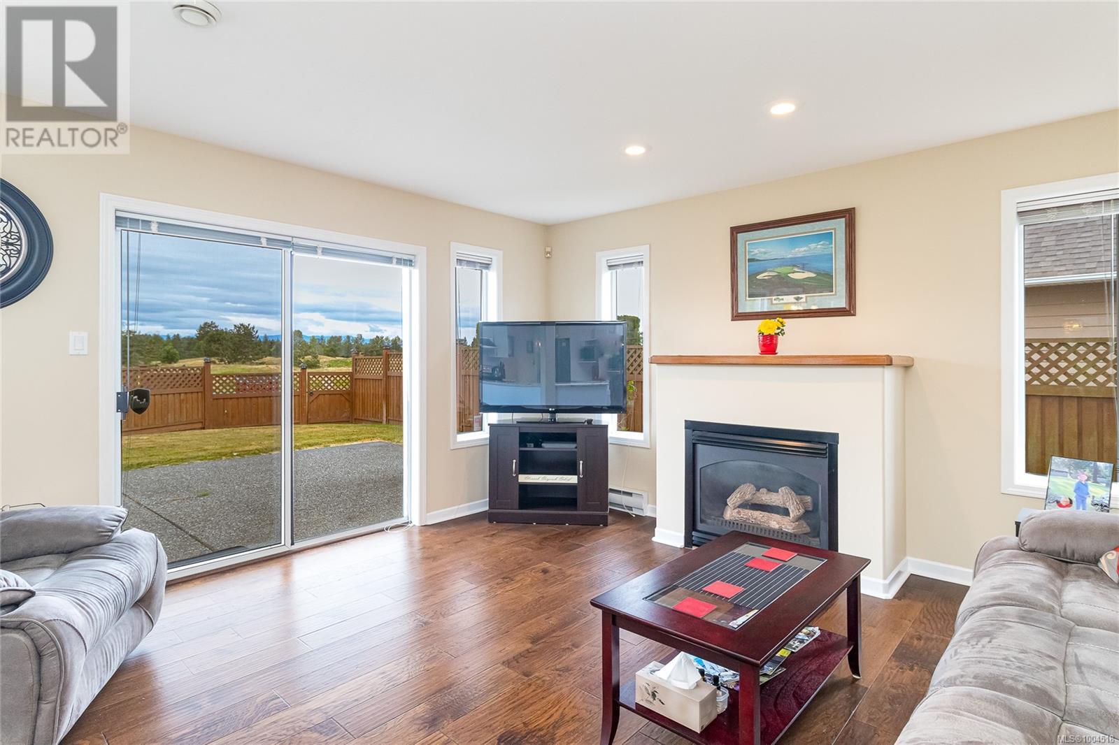 Photo 6 of 639 Eagle Tree Close, Parksville BC
