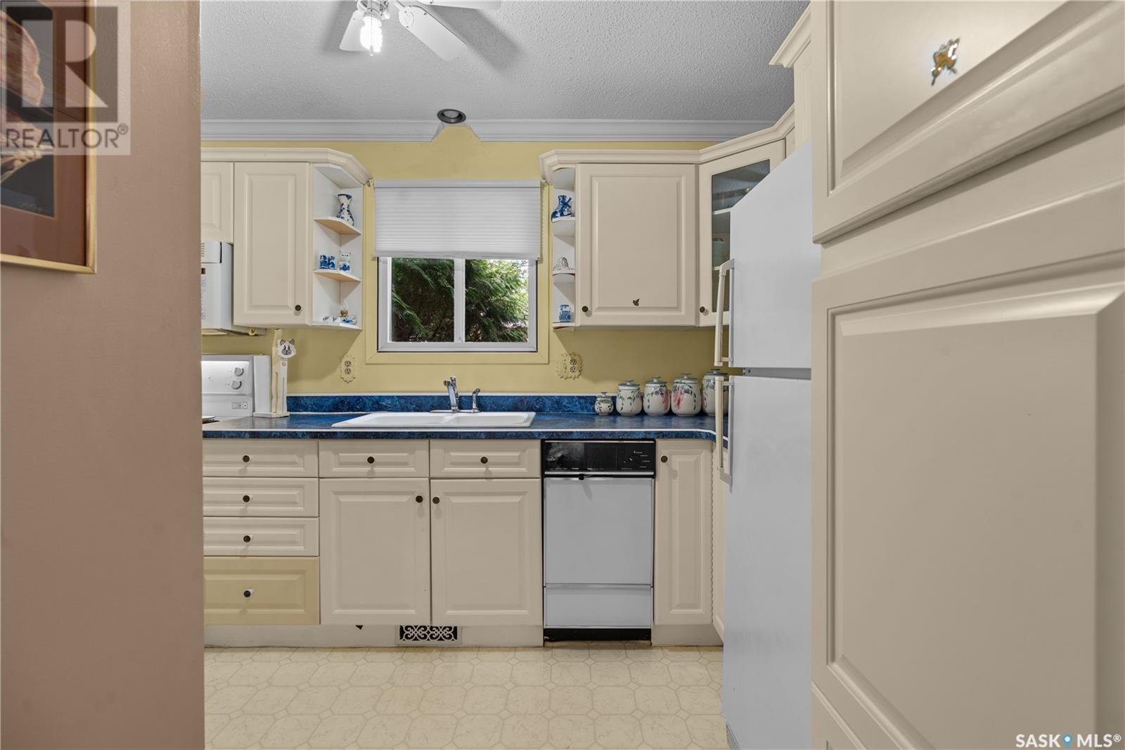 Single Family House 2 Level for Sale in  Ryan ROAD Regina 