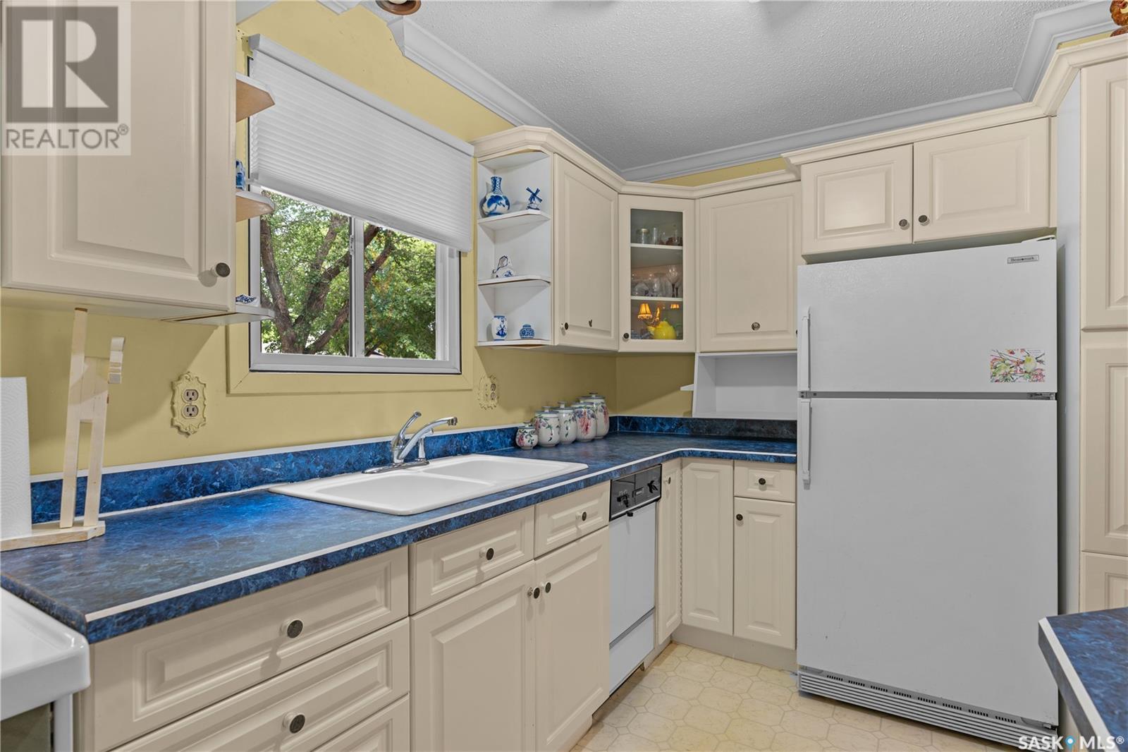 Single Family House 2 Level for Sale in  Ryan ROAD Regina 