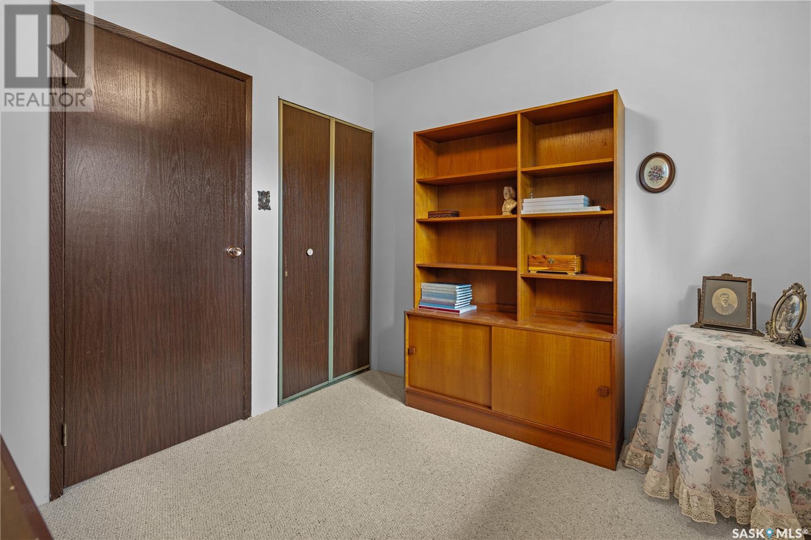 Single Family House 2 Level for Sale in  Ryan ROAD Regina 