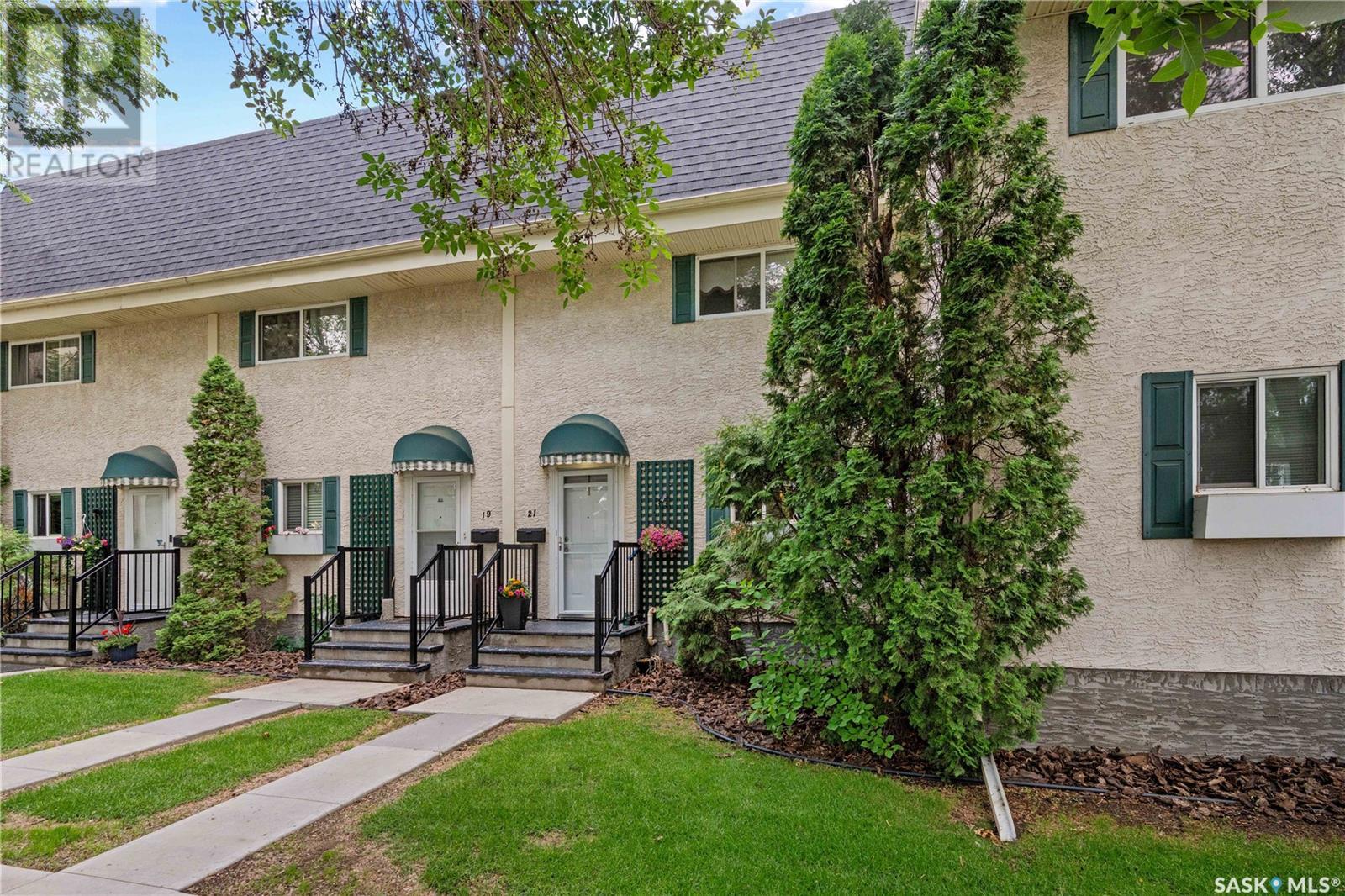 Single Family House 2 Level for Sale in  Ryan ROAD Regina 