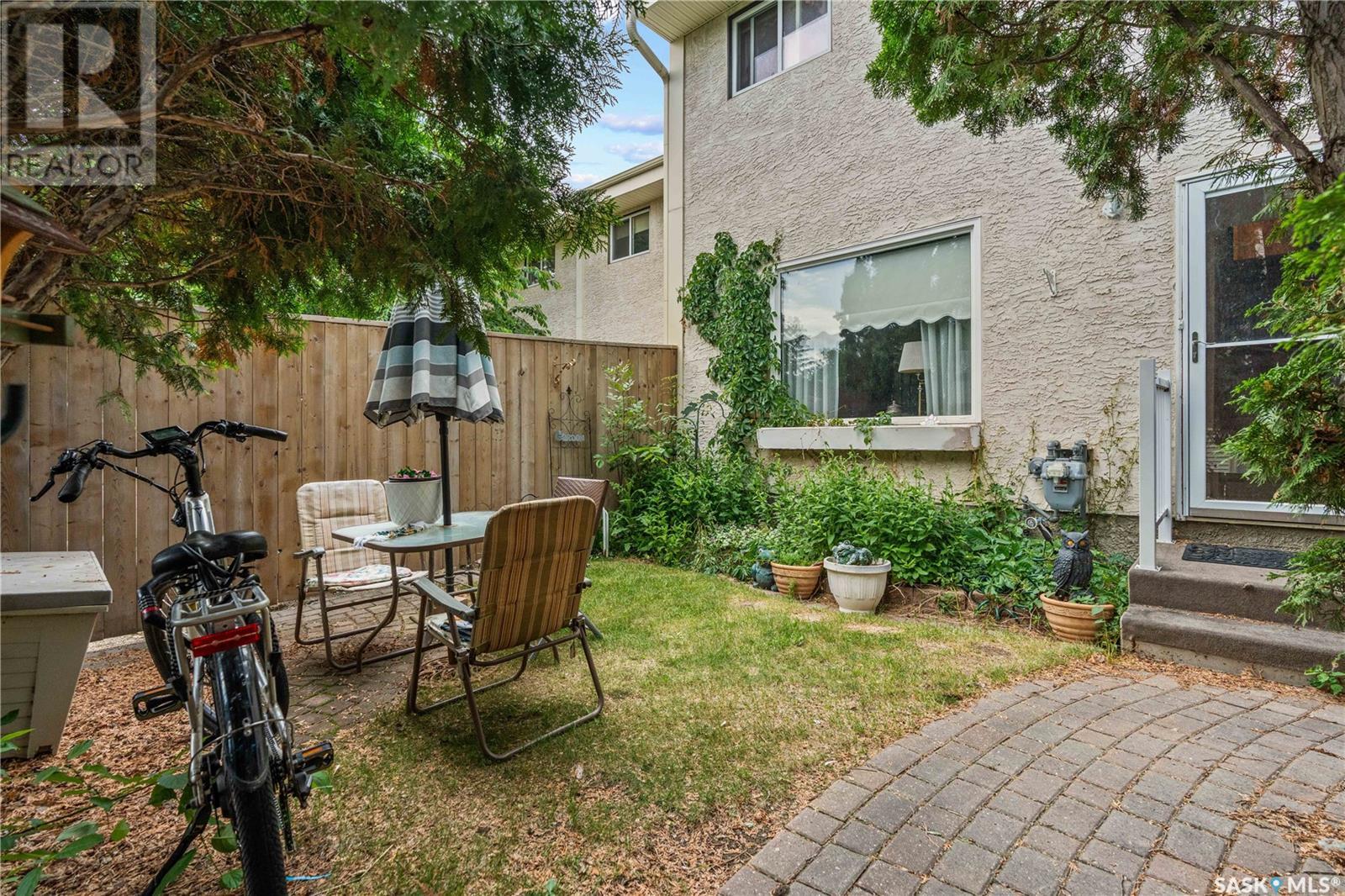 Single Family House 2 Level for Sale in  Ryan ROAD Regina 