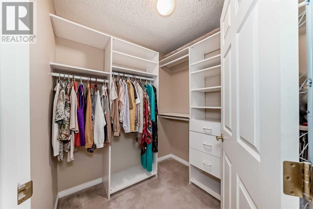 Single Family House for Sale in    Street SW Palliser Calgary 