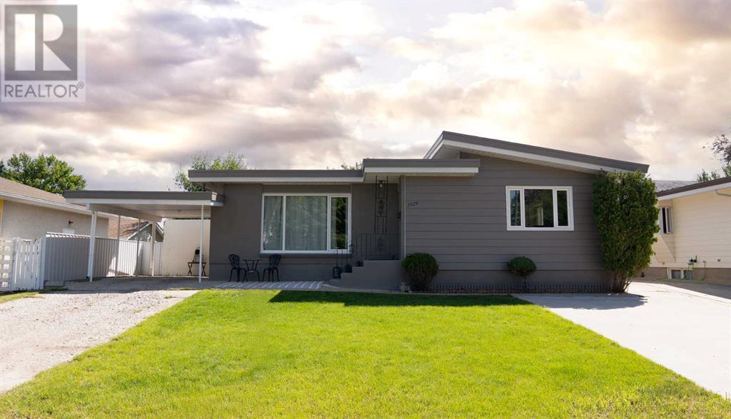 1029 25 Street S, Lethbridge, Alberta