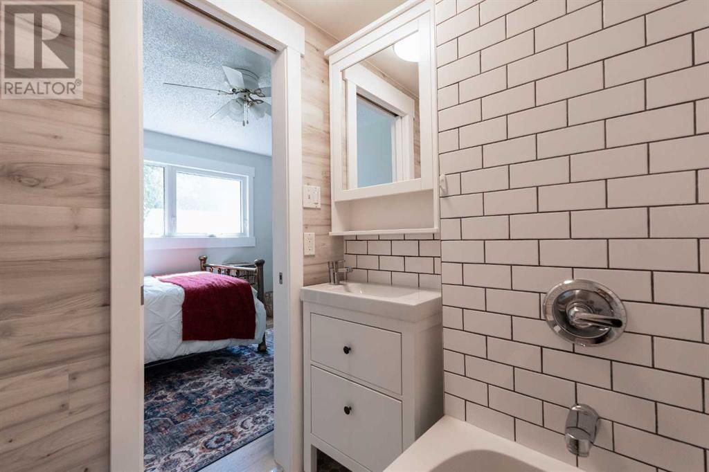 Single Family House Bungalow for Sale in   Street S Victoria Park Lethbridge 