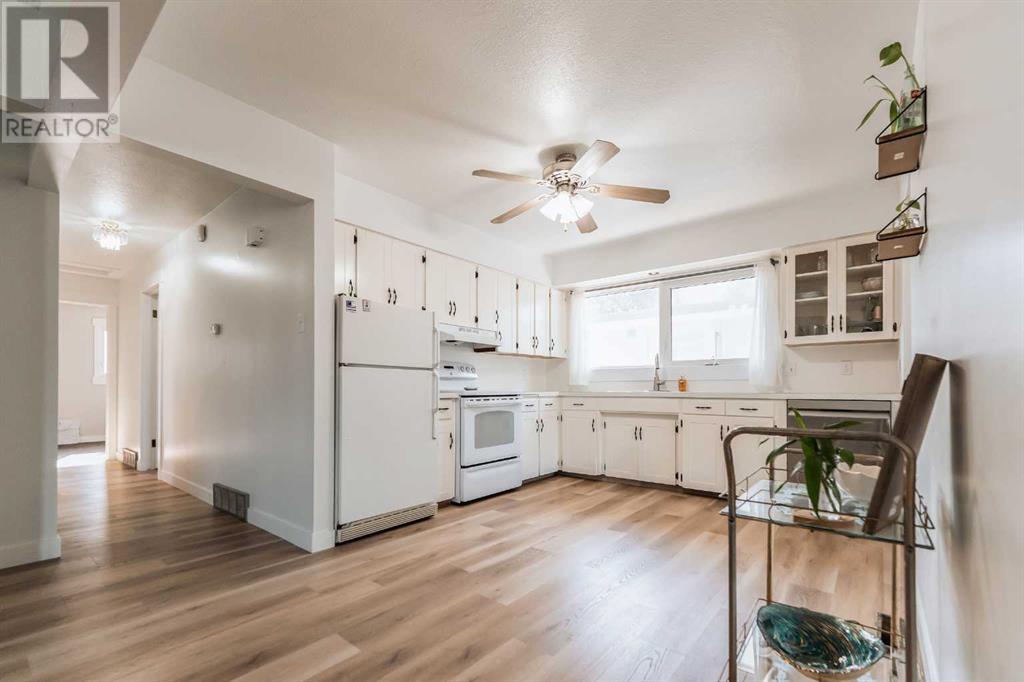 Single Family House Bungalow for Sale in   Street S Victoria Park Lethbridge 