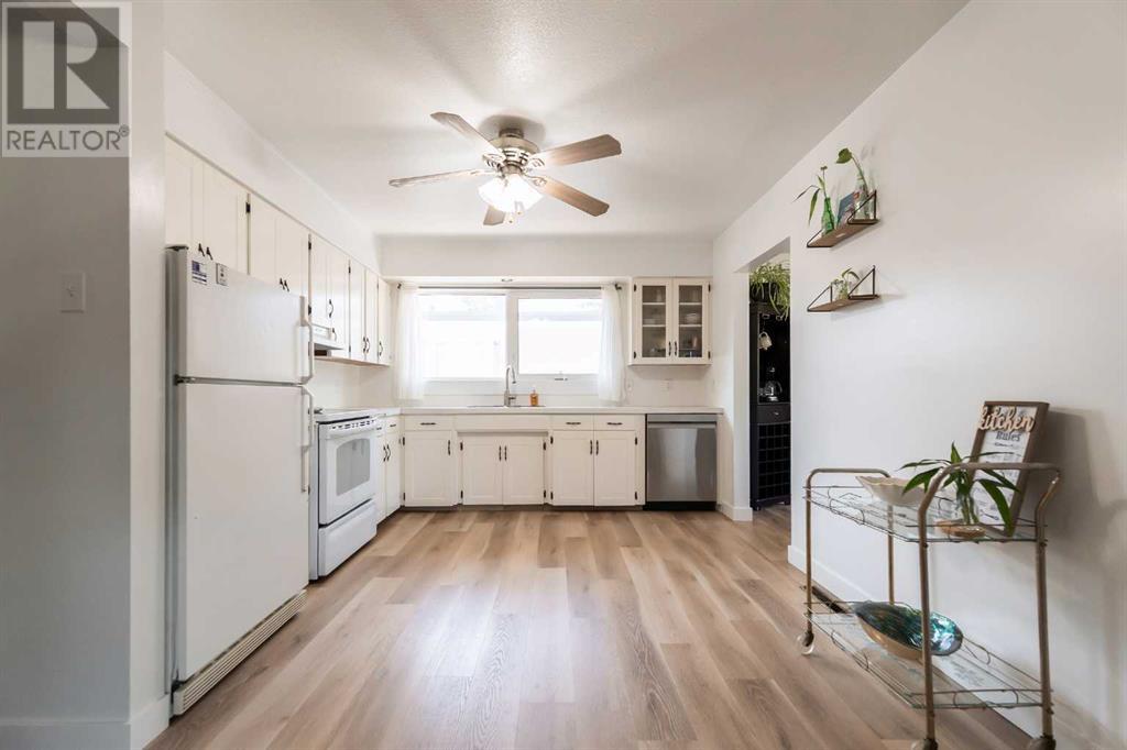 Single Family House Bungalow for Sale in   Street S Victoria Park Lethbridge 