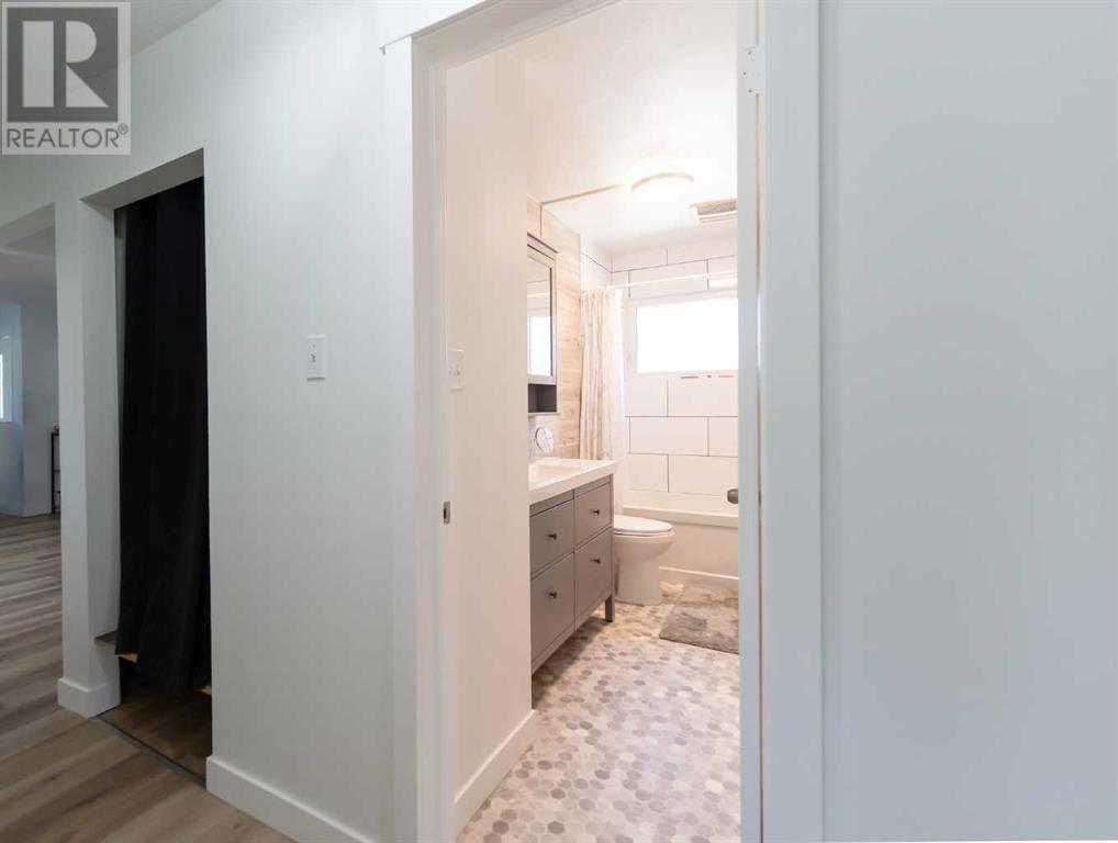 Single Family House Bungalow for Sale in   Street S Victoria Park Lethbridge 