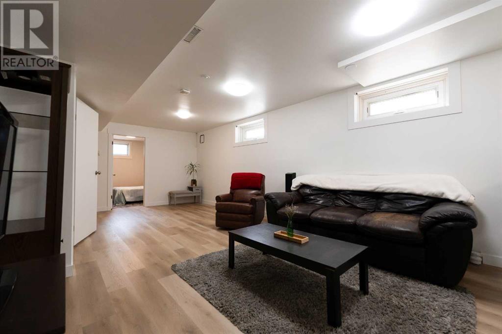 Single Family House Bungalow for Sale in   Street S Victoria Park Lethbridge 