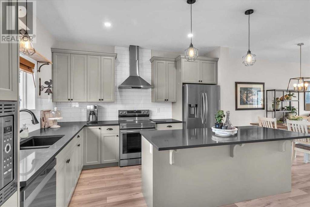 Single Family House for Sale in  Haskayne Drive NW Haskayne Calgary 
